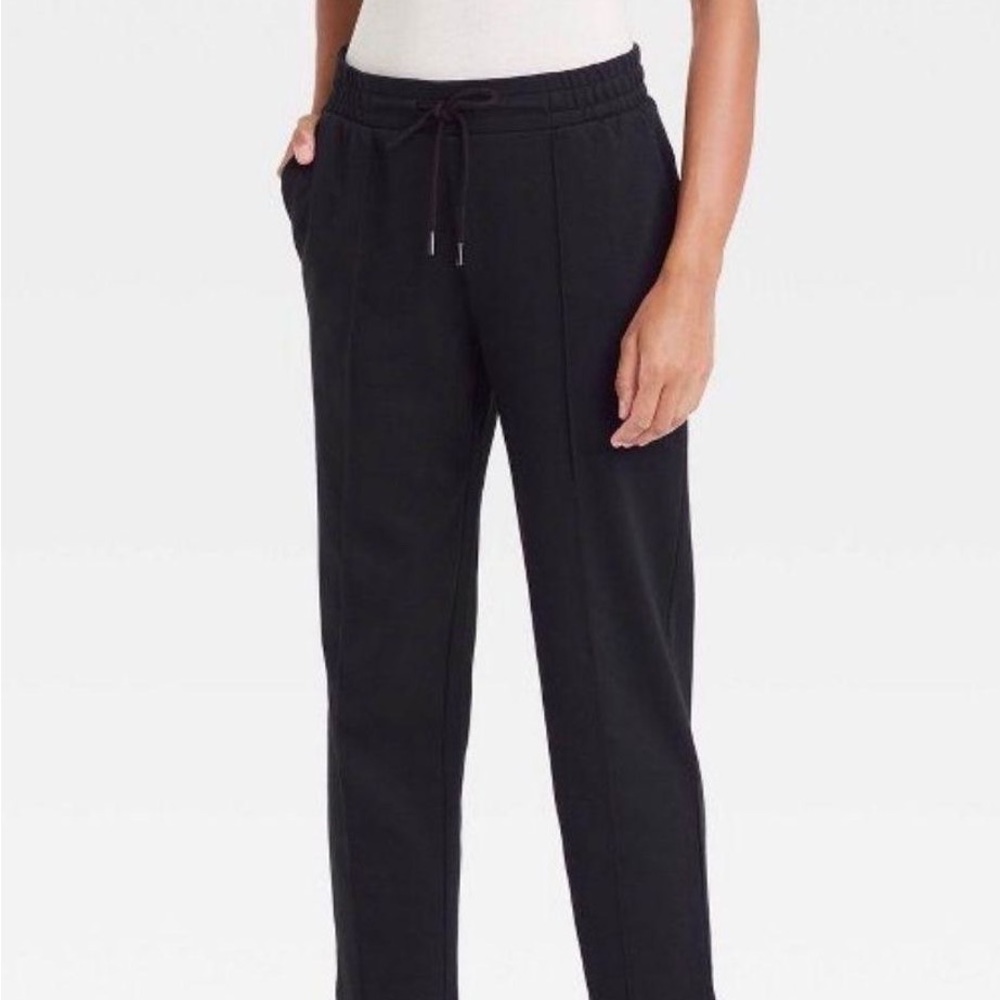 Linen loose ankle tie waist pants that are perfect for work